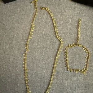Chic Gold Necklace and Bracelet Set